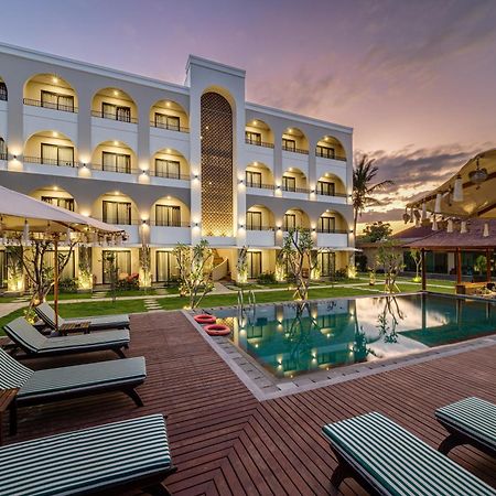 Sima Hotel Kuta  Экстерьер фото